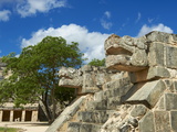 The Snake's Head in Ancient Mayan Ruins  Chichen Itza  UNESCO World Heritage Site  Yucatan  Mexico