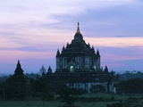 Thatbyinyu Temple at Sunrise  Bagan (Pagan) Archaeological Site  Myanmar (Burma)  Asia