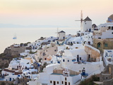 Village of Oia  Santorini (Thira)  Cyclades Islands  Aegean Sea  Greek Islands  Greece  Europe