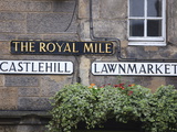 amanda-hall-signs-royal-mile-edinburgh-lothian-scotland-uk.jpg