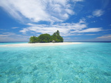 Tropical Island Surrounded By Lagoon  Maldives  Indian Ocean  Asia