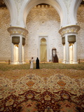 Main Prayer Hall Features the World's Largest Hand-Woven Persian Carpet  Sheikh Zayed Grand Mosque