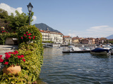 Town and Lakeside  Menaggio  Lake Como  Lombardy  Italian Lakes  Italy  Europe