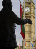 Nelson Mandela Statue and Big Ben  Westminster  London  England  United Kingdom  Europe