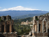The Greek Amphitheatre and Mount Etna  Taormina  Sicily  Italy  Europe