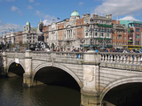 River Liffey and O'Connell Bridge  Dublin  Republic of Ireland  Europe