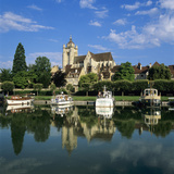 River Doubs and the Notre Dame Collegiate Church  Dole  Burgundy  France  Europe