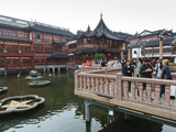 The Zigzag Bridge of Nine Turnings  Yu Yuan (Yuyuan) Bazaar  Shanghai  China  Asia
