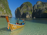 Maya Bay  Kho Phi Phi Leh  Krabi Province  Thailand  Southeast Asia  Asia