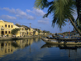 View of Old Town and Fishing Boats Along Thu Bon River  Hoi An  UNESCO World Heritage Site  South C