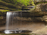 Waterfalls in Lasalle Canyon in Starved Rock State Park  Illinois  Usa
