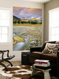 Mcdonald Creek with the Garden Wall in Autumn in Glacier National Park  Montana  Usa