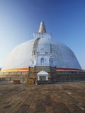Ruvanvelisaya Dagoba  Anuradhapura  (UNESCO World Heritage Site)  North Central Province  Sri Lanka