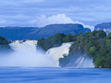 Venezuela  Guayana  Canaima National Park  Canaima Lagoon  Hacha Falls