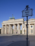 Brandenburg Gate  Pariser Platz  Berlin  Germany