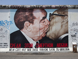 Eastside Gallery (Berlin Wall)  Muhlenstrasse  Berlin  Germany