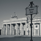 Brandenburg Gate  Pariser Platz  Berlin  Germany
