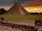 The Kukulcan Pyramid or El Castillo at Chichen Itza  Yucatan  Mexico