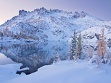 Early Winter Comes to Leprechaun Lake in the Enchantment Lakes Basin