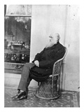 Charles Darwin (B/W Photo)