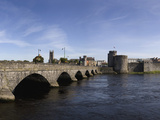 The Thormond Bridge and King John's Castle  River Shannon  Limerick City  Ireland