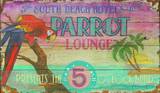 Parrot Lounge Vintage