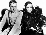 Shanghai Express  Clive Brook  Marlene Dietrich  1932