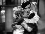 Blonde Venus  Dickie Moore  Marlene Dietrich  1932