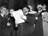 Rabbi Eliezer Silver Reads a Petition Challenging US to Assume the Role of David