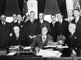 President Franklin Roosevelt with Preparing for the 1933 World Economic Conference
