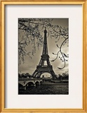Curves of Eiffel