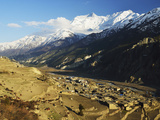 Manang Village and Annapurna Himalayan Range  Marsyangdi River Valley  Gandaki  Nepal