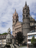 New Romanesque Cathedral of St Peter  from Marktplatz  by Siegfried Fountain  Worms  Germany