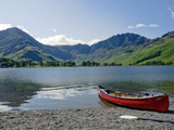 Lake Buttermere with Fleetwith Pike and Haystacks  Lake District National Park  Cumbria  England