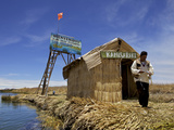 Entrance to Islas Flotantes (Floating Islands)  Lake Titicaca  Peru  South America
