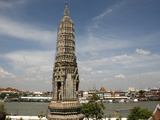 Wat Arun Temple (Temple of the Dawn) and Chao Phraya River  Bangkok  Thailand  Southeast Asia  Asia