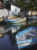 Fishermen Fixing Nets Along Hamilton Canal  an Old Dutch Canal  Negombo  Sri Lanka