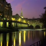 Dusk over the Pulteney Bridge and River Avon  Bath  UNESCO World Heritage Site  Somerset  England