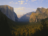 Yosemite Valley and Bridal Veil Falls  Yosemite National Park  California  USA