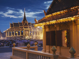 Crowds Mourning the Late King Sihanouk Outside Chan Chaya Pavilion of Royal Palace at Dusk  Phnom P