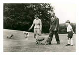 Queen Elizabeith and Family on Lawn