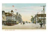 Street Scene  Old Orchard  Maine