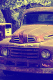 Véhicule Ford Rouillé Dans Un Garage Au Bord De La Route 66