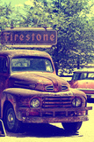 Vieux Camion Ford Rouillé Dans Un Garage Au Bord De La Route 66