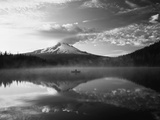 Fisherman  Trillium Lake  Mt Hood National Forest  Mt Hood Wilderness Area  Oregon  USA