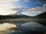 Fisherman  Trillium Lake  Mt Hood National Forest  Mt Hood Wilderness Area  Oregon  USA