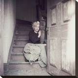 Marilyn Sitting On